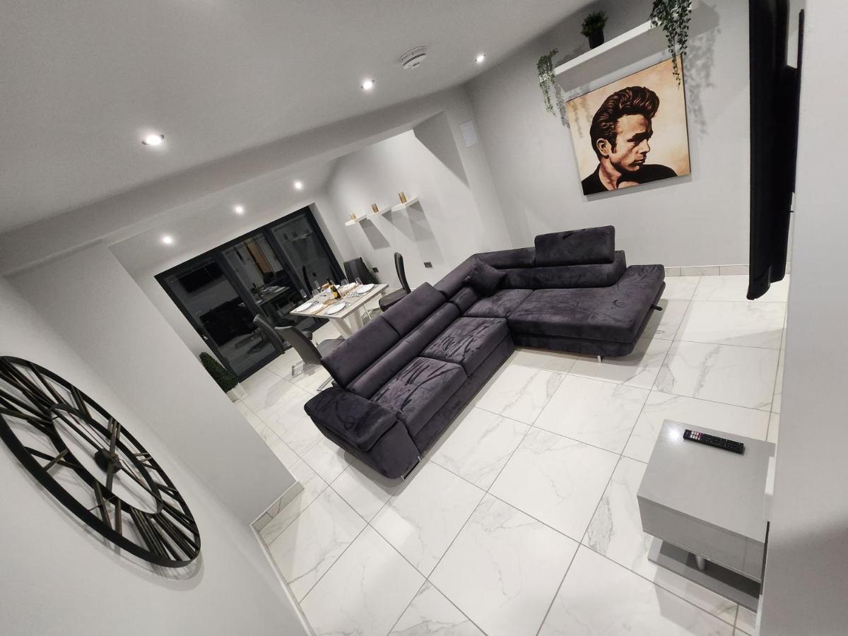 Slaithwaite Billie Island Apartments מראה חיצוני תמונה